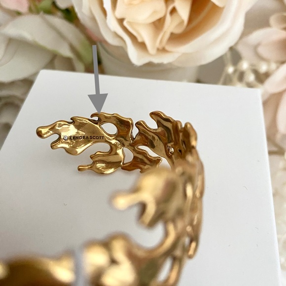 KENDRA SCOTT Savannah Cuff Bracelet in Gold NWT - Picture 7 of 14